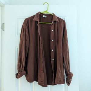Donni brown bubble button down with mother of pearl buttons